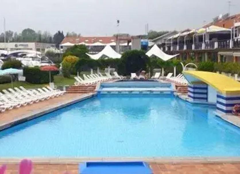 Pool Foto