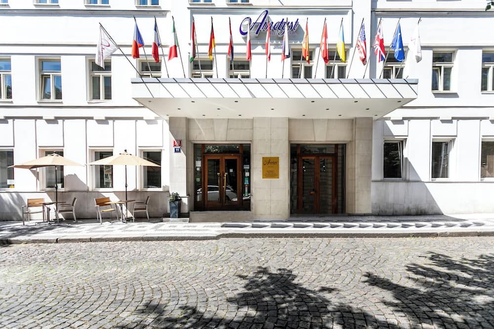Gebäude