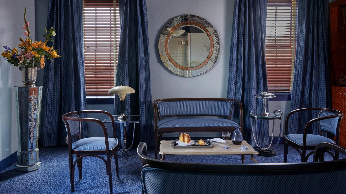 Ulysses, an Ash Hotel