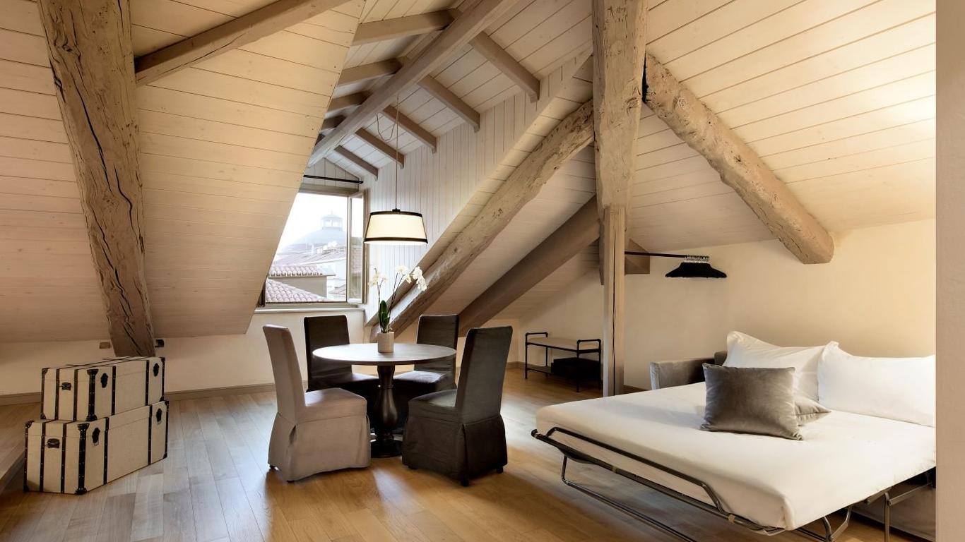 Opera35 Boutique Hotel