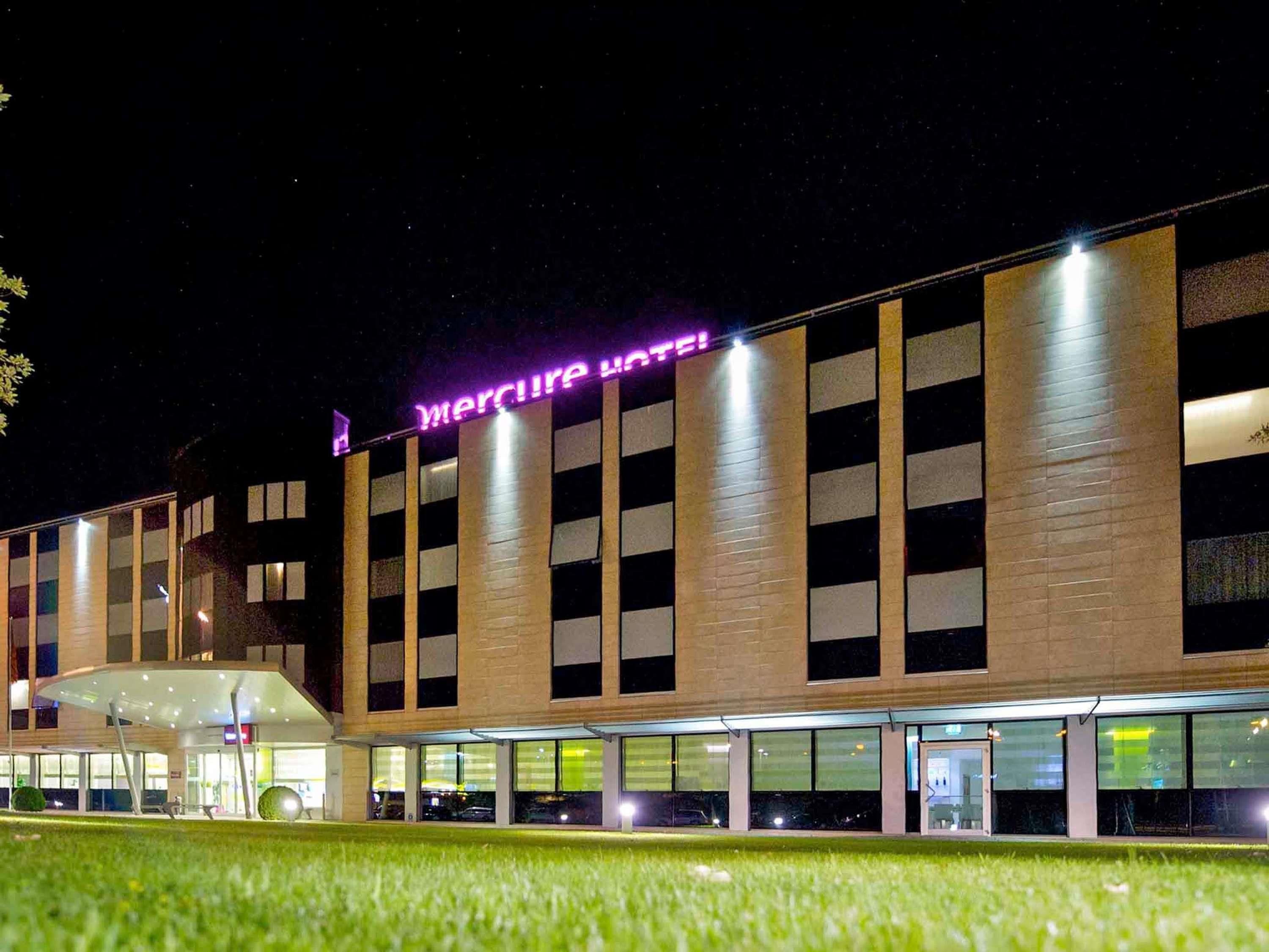 Gebäude