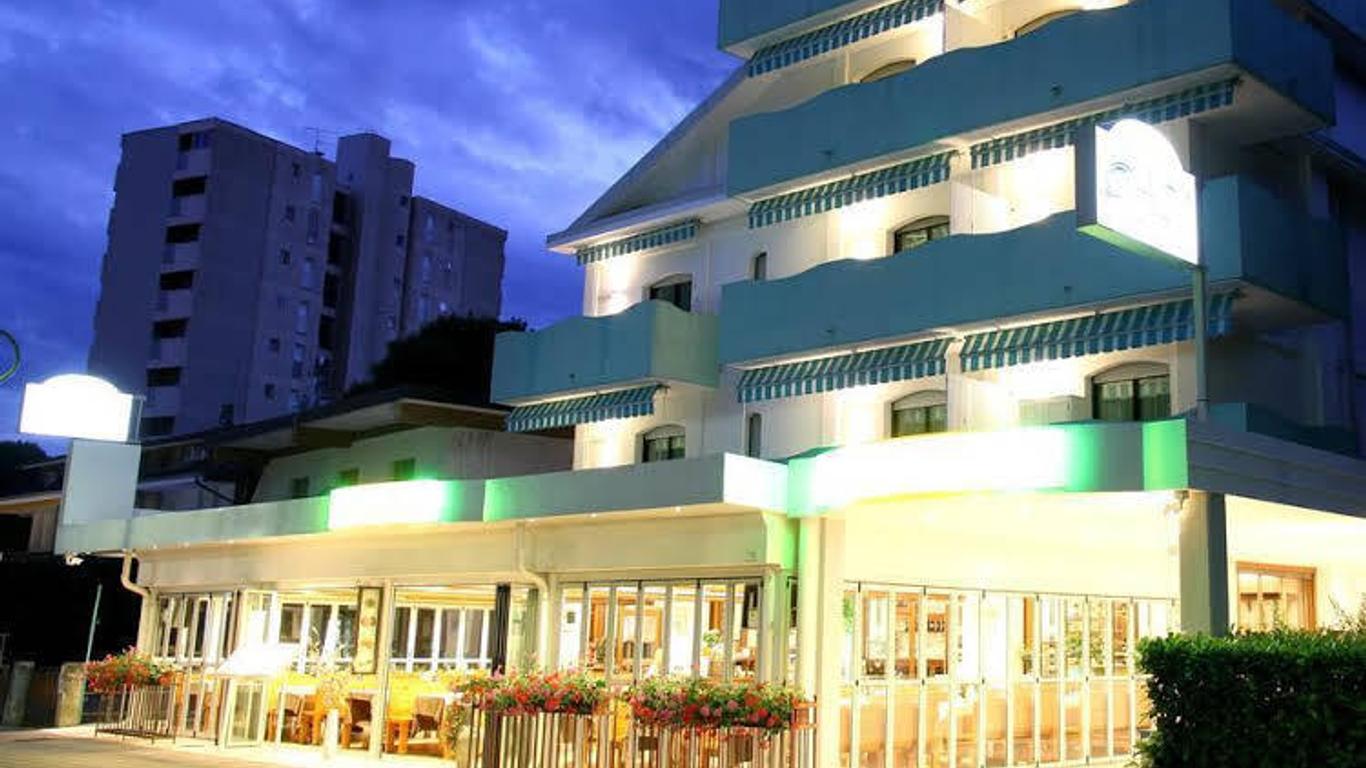 Hotel Oasi
